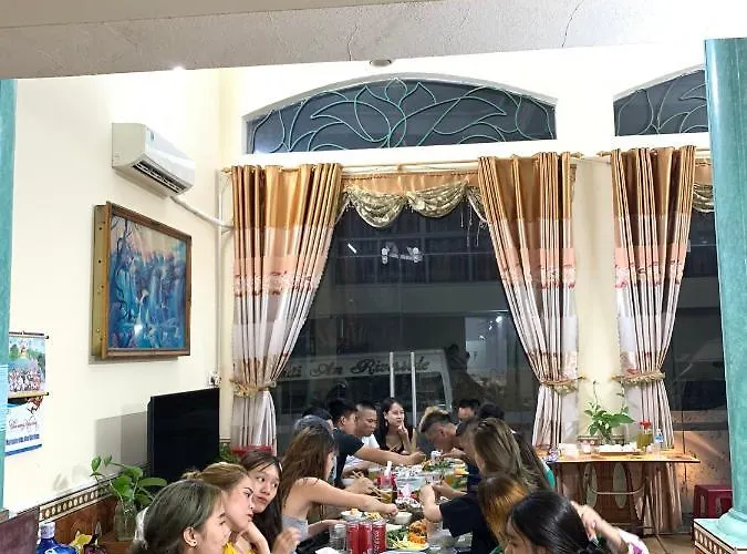 Hotel Nha Nghi Viet Khanh *